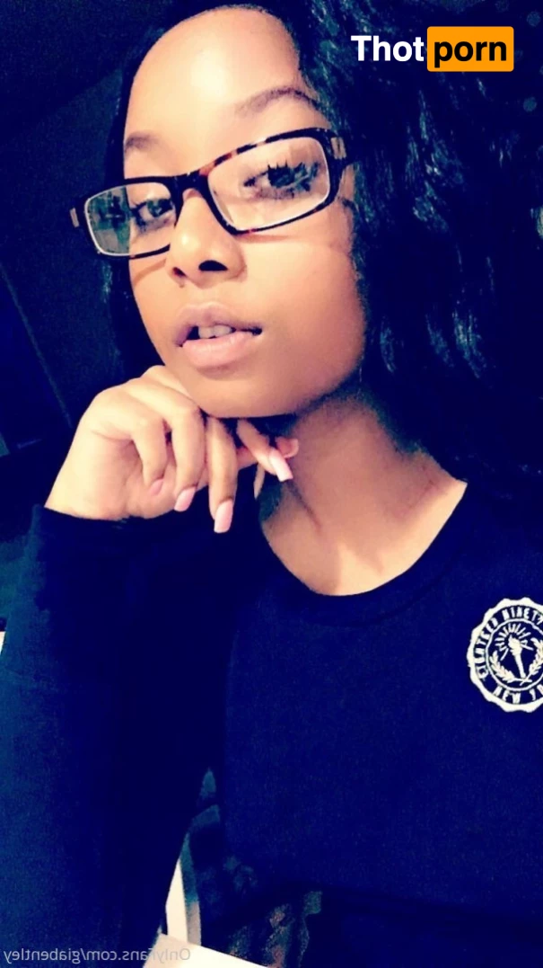 Club Gia B 🦋 7409697