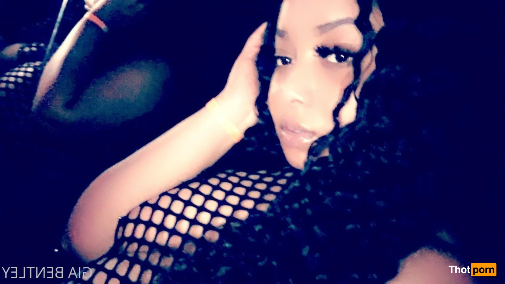 Club Gia B 🦋 7409705