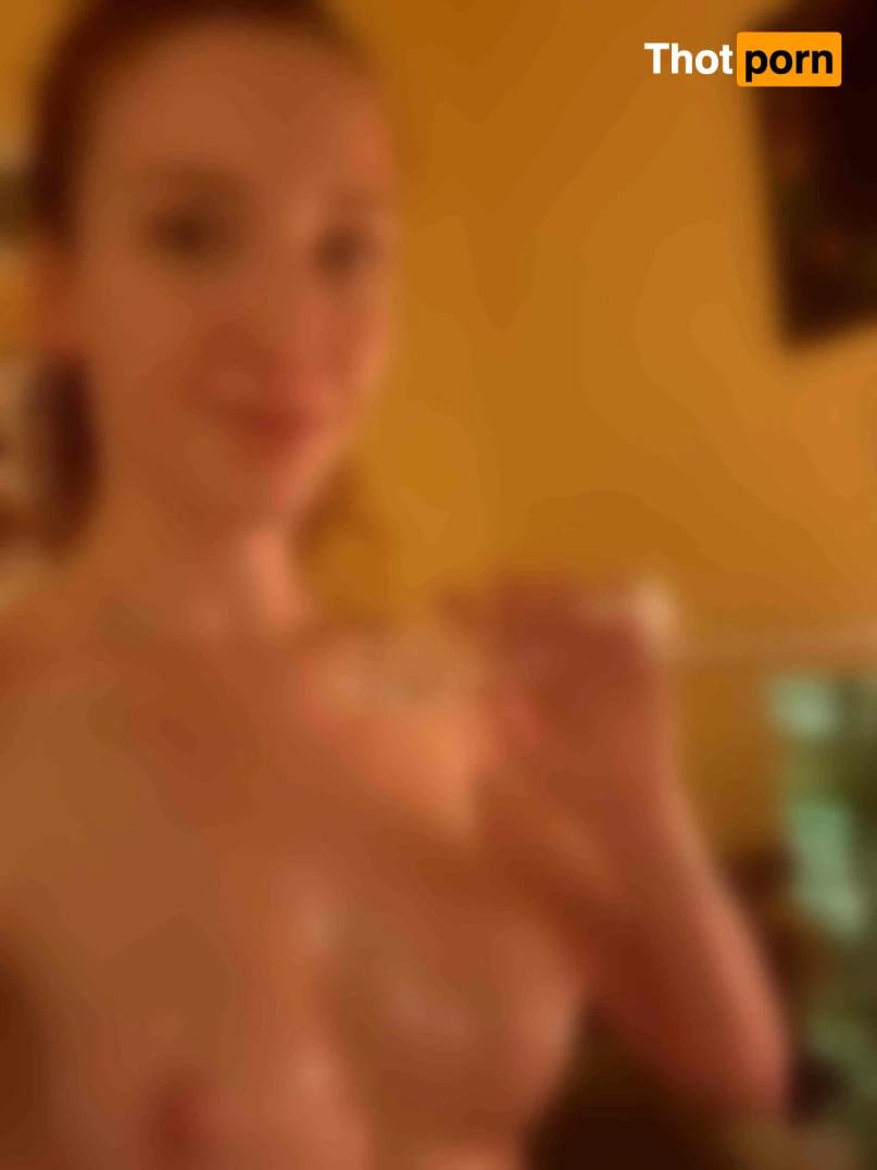 Gingery shoot 10477616