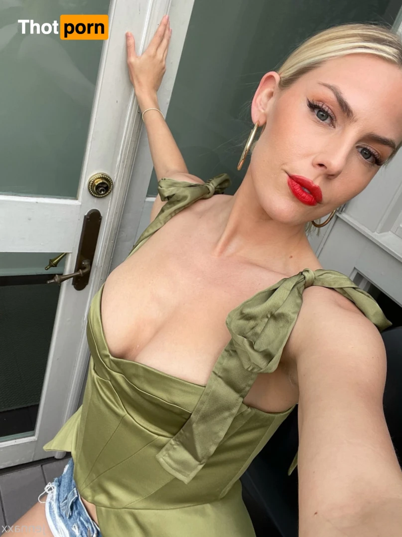 🌱Jenna Lee 12861440