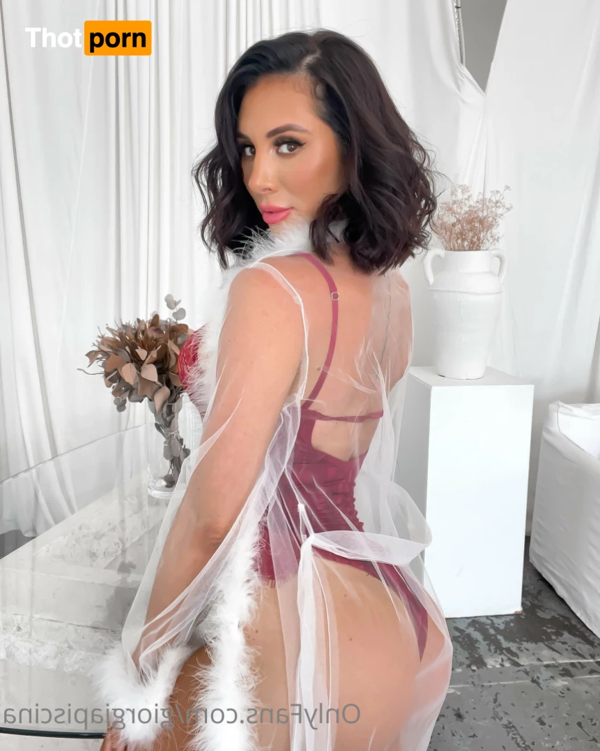 Giorgia Piscina 7408990