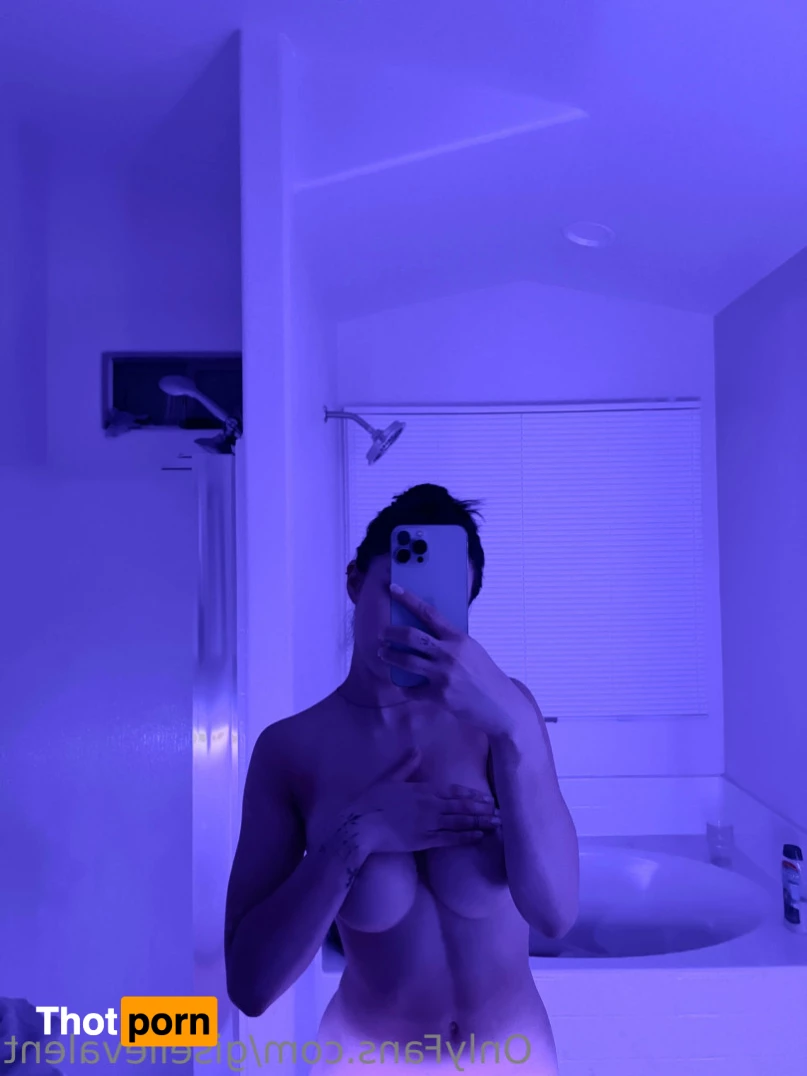 Giselle Valentine 7658255