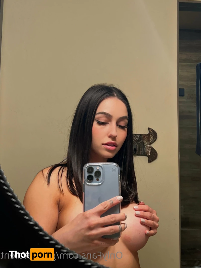 Giselle Valentine 7658284