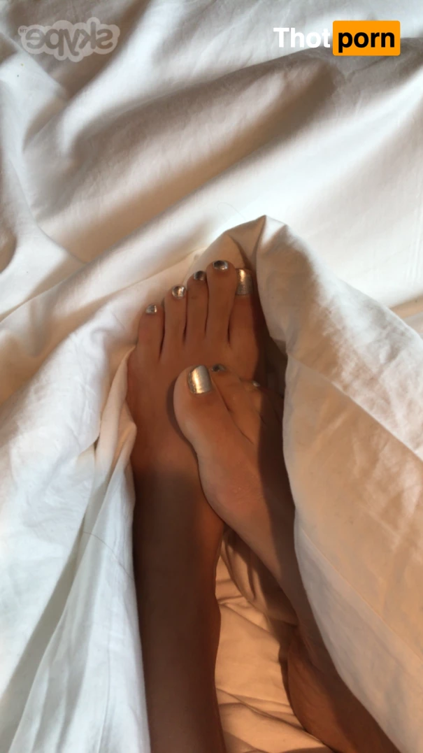 Goddess Kayla 7042565