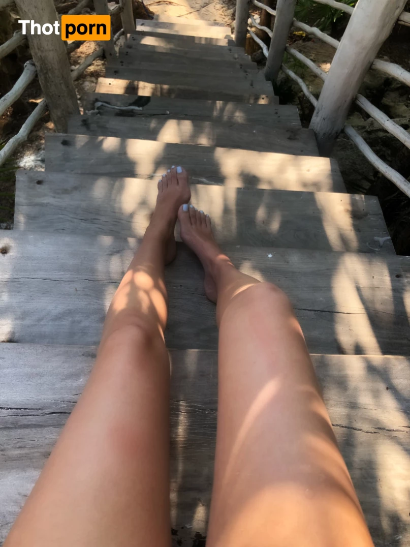 Goddess Kayla 7042686