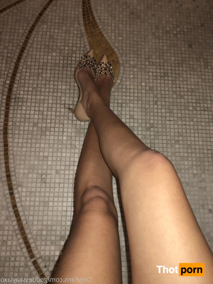 Goddess Kayla 7042814