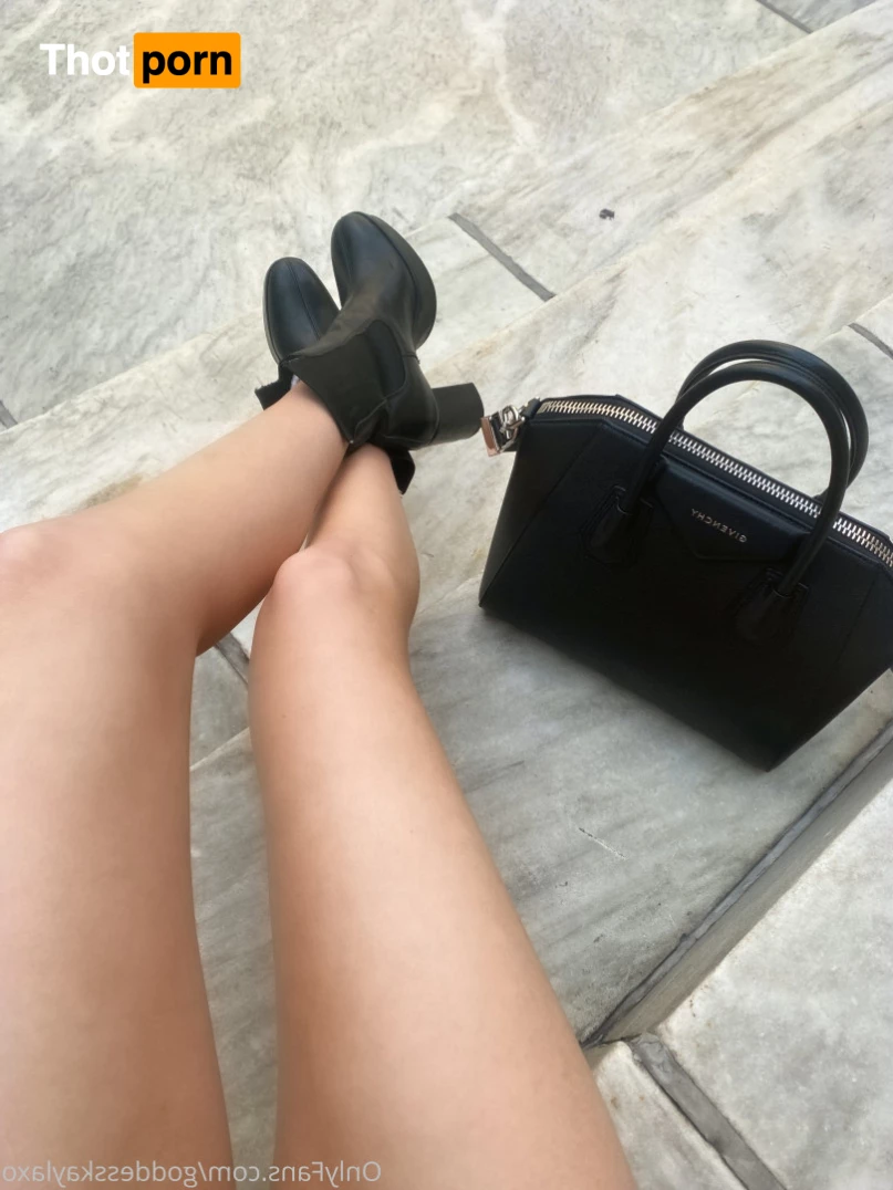 Goddess Kayla 7042827