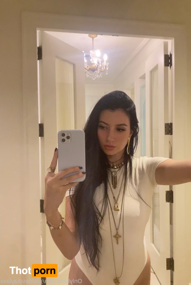 Goddess Kayla 7042893