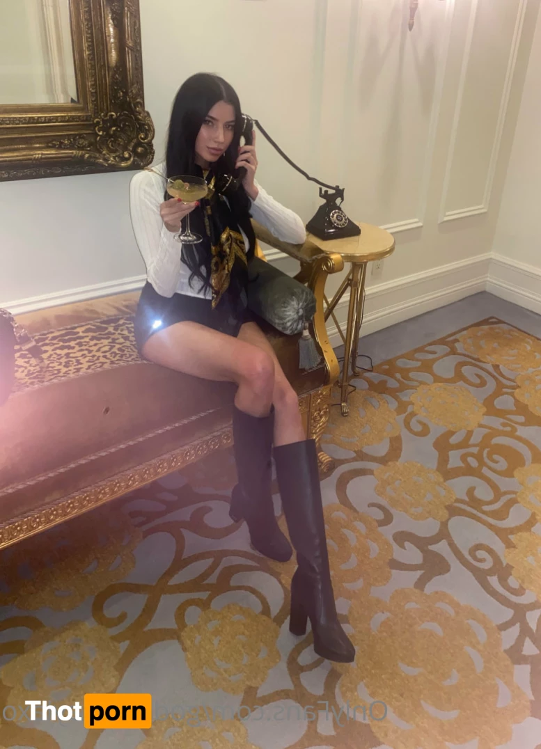 Goddess Kayla 7042903