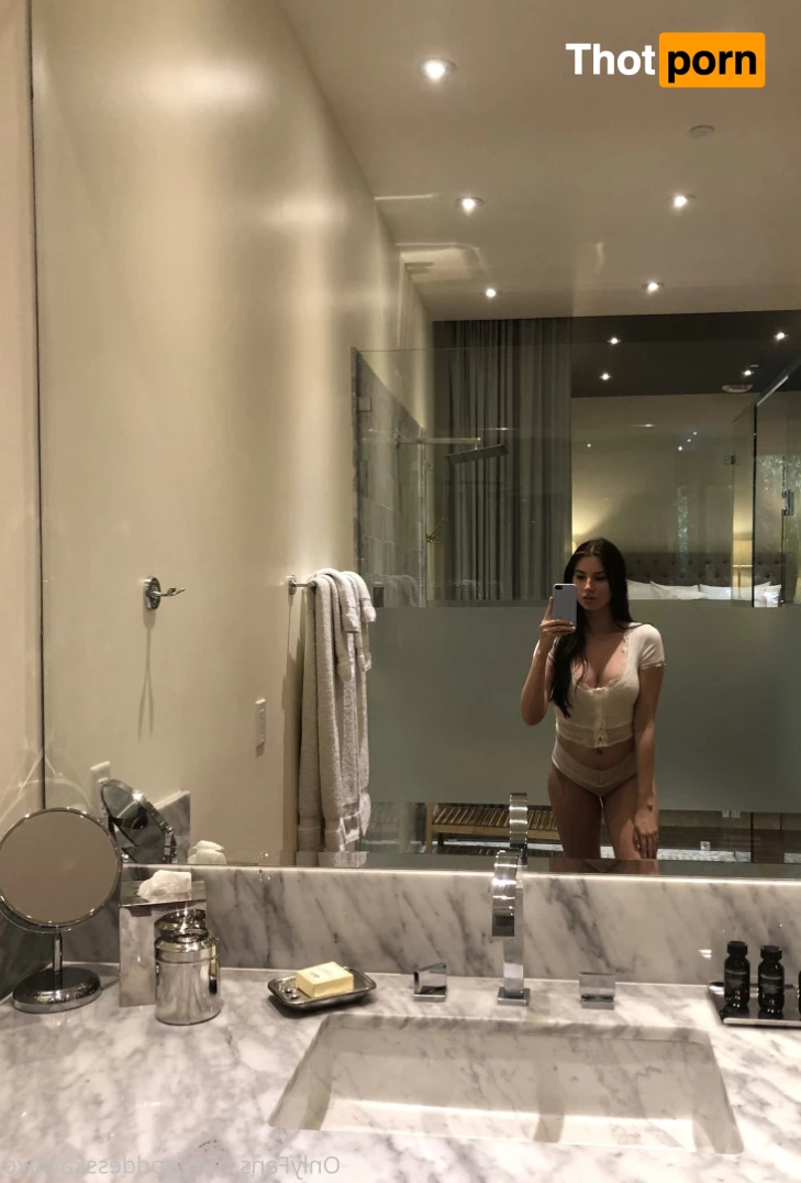 Goddess Kayla 7042989