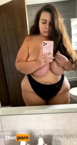 7568743