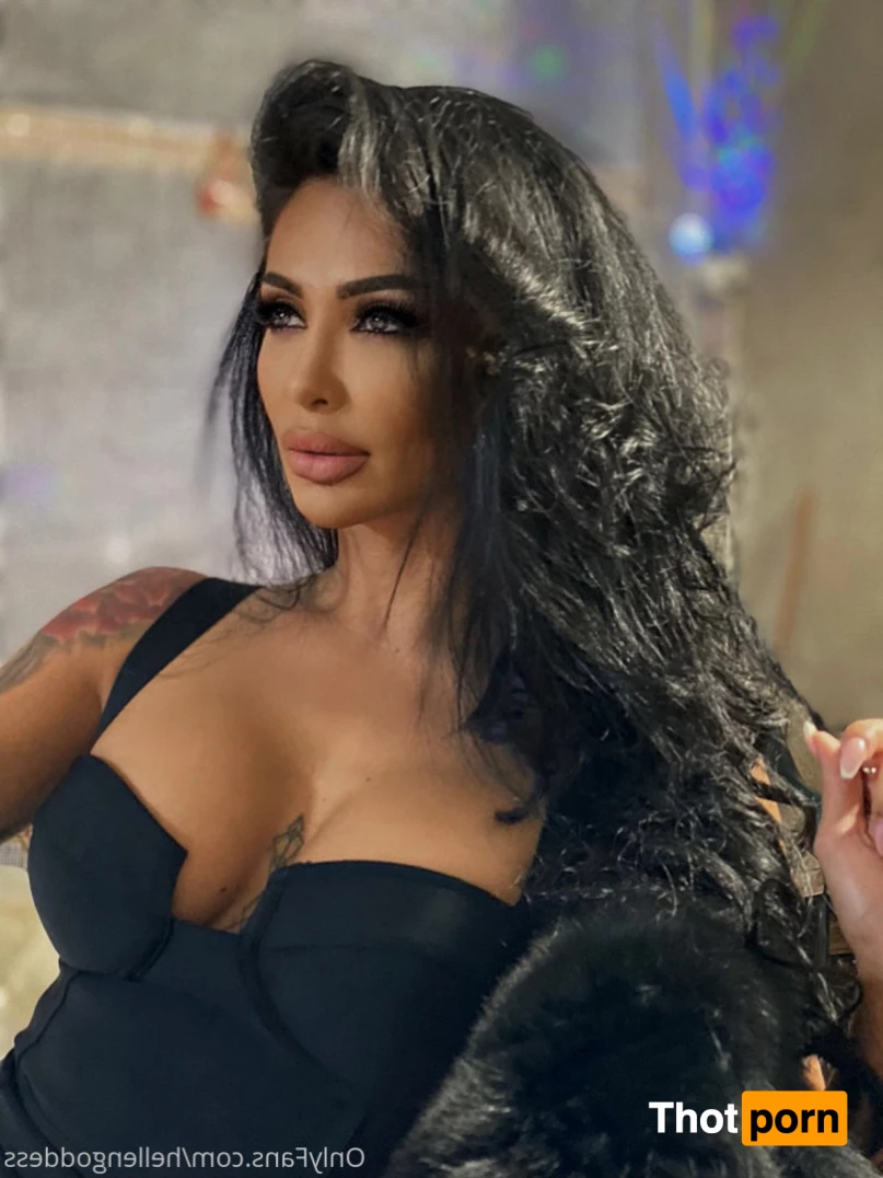 Hellen Goddess 7651771