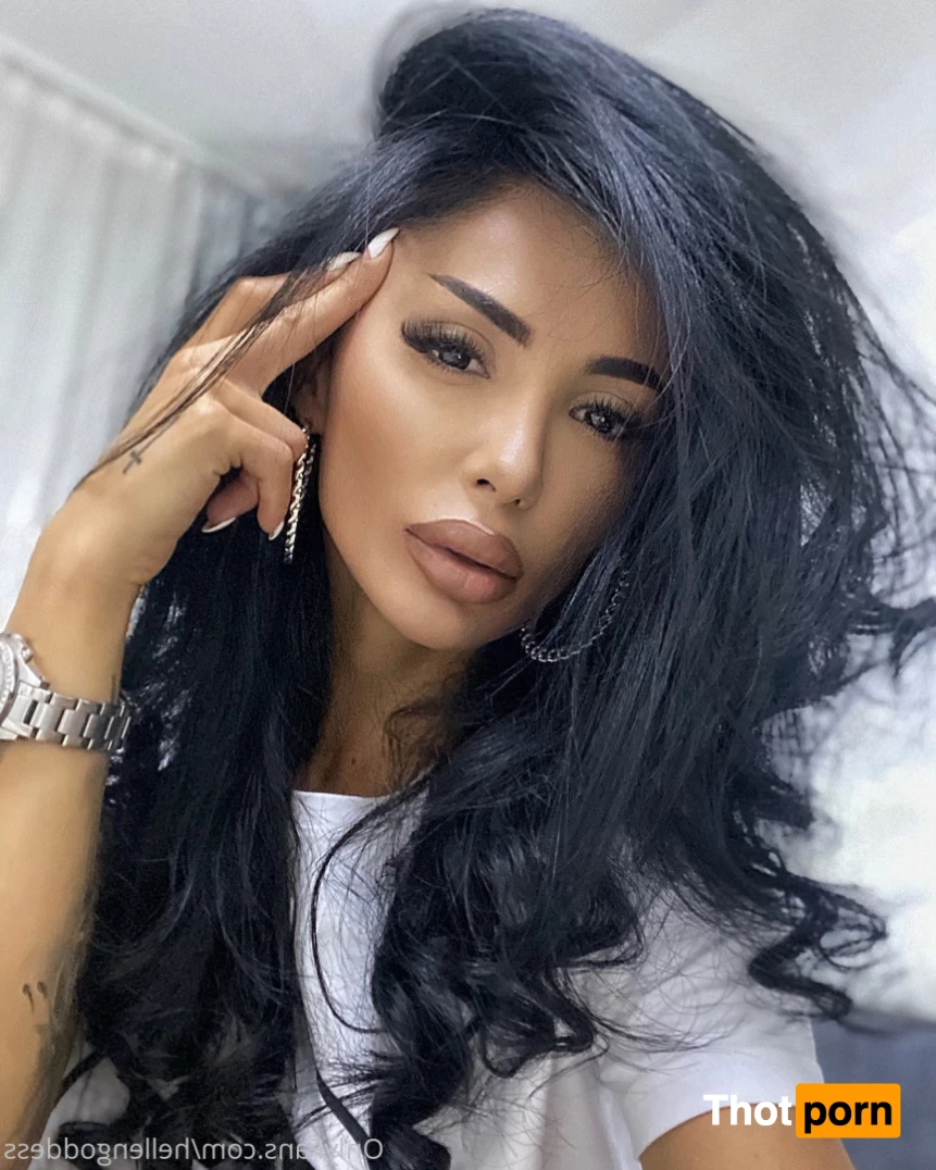 Hellen Goddess 7651916