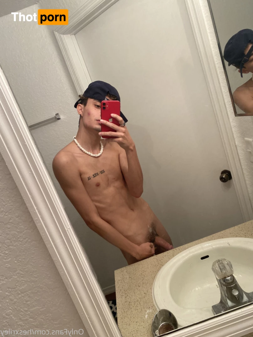 Riley's Free Page ⚡️ 6973337