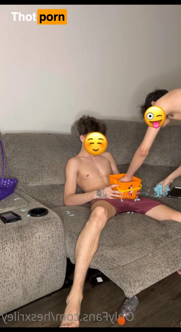 Riley's Free Page ⚡️ 6973363