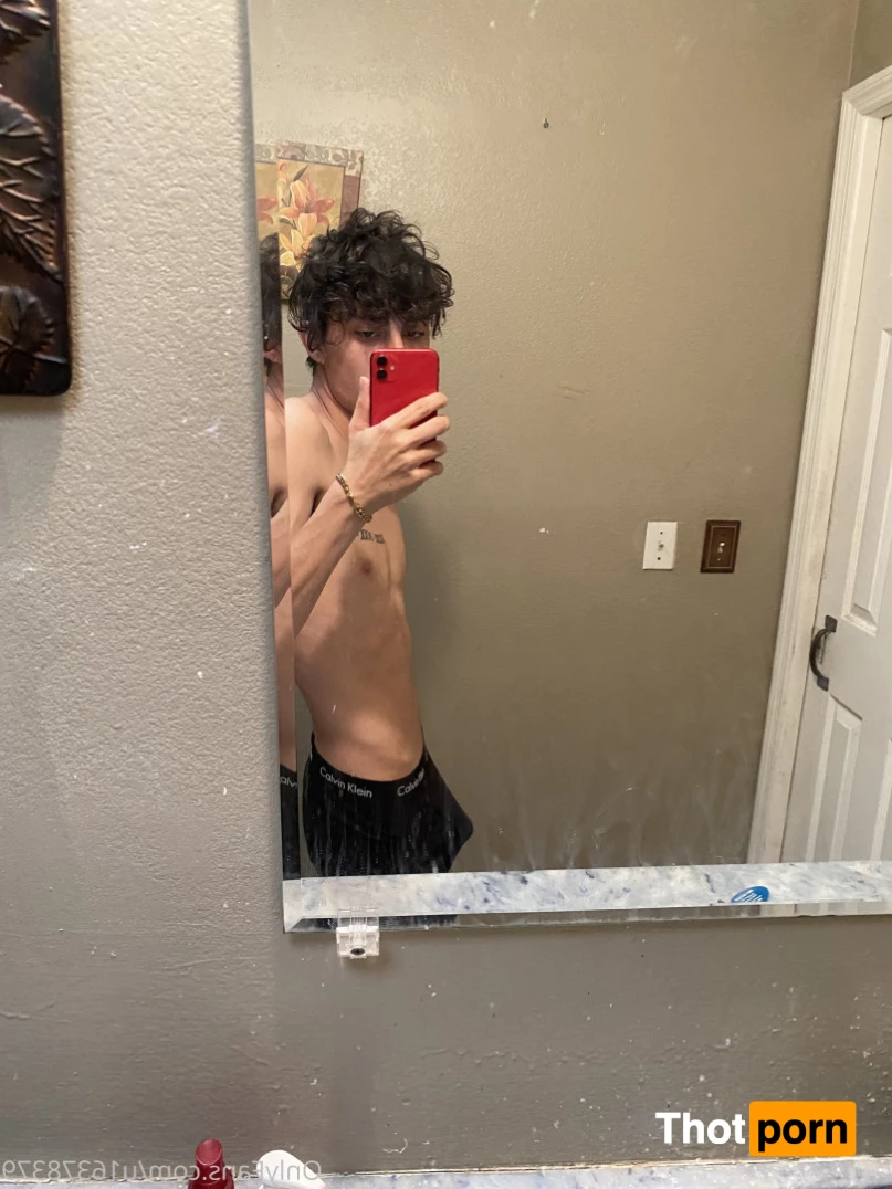 Riley's Free Page ⚡️ 6973399