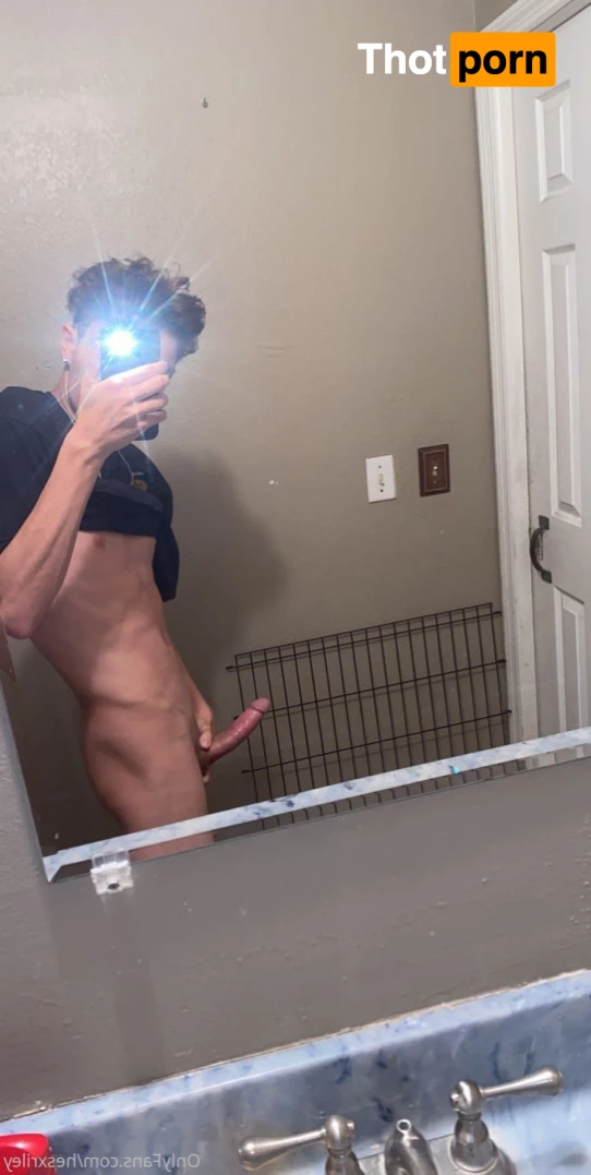 Riley's Free Page ⚡️ 6973442