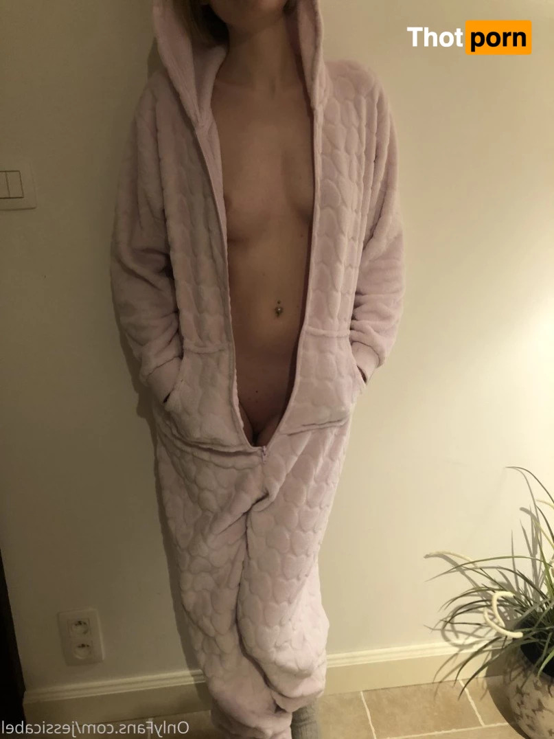  Jessica Avery  556170