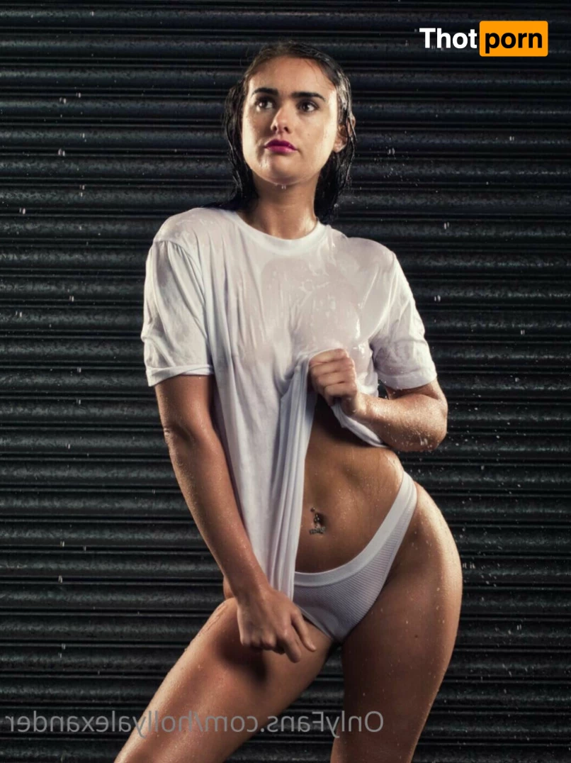 Holly Alexander 7145981