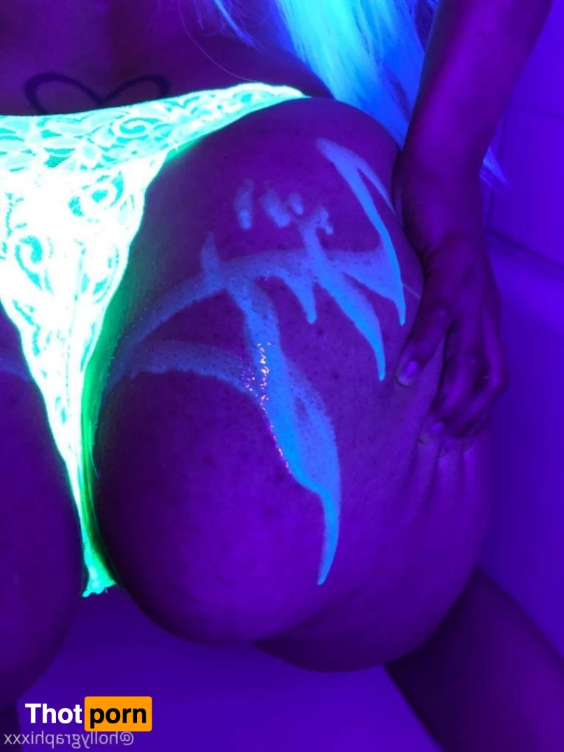 Holly Graphixxx 6969848