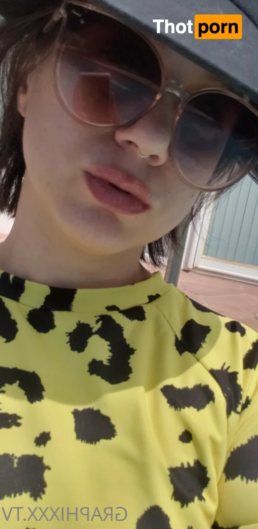 Holly Graphixxx 6969979