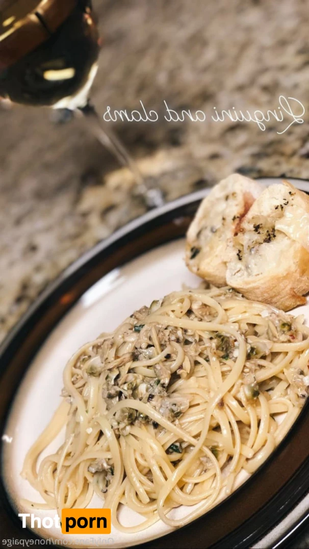 Paige⚡️ 10615877