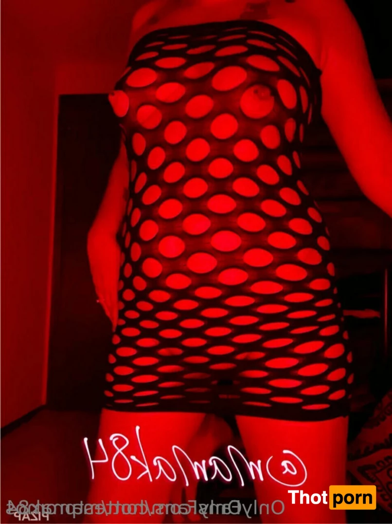 Hottest Pages and Promotions 6941844