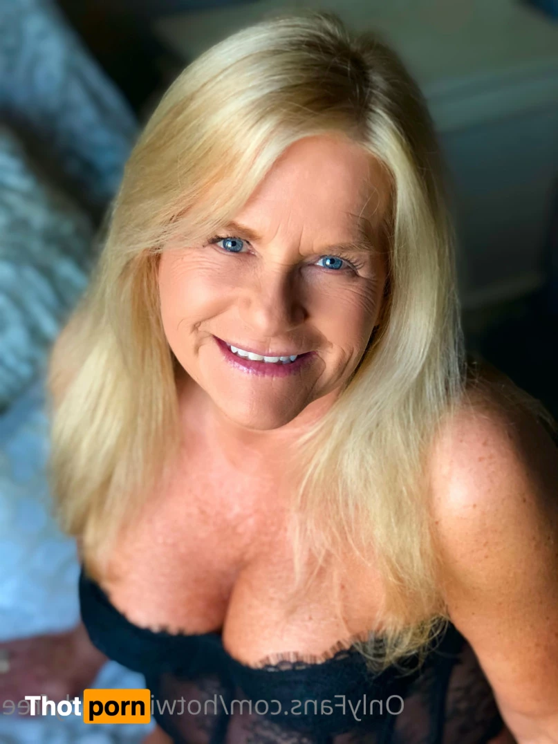 HotWifeCandyfree 7425711