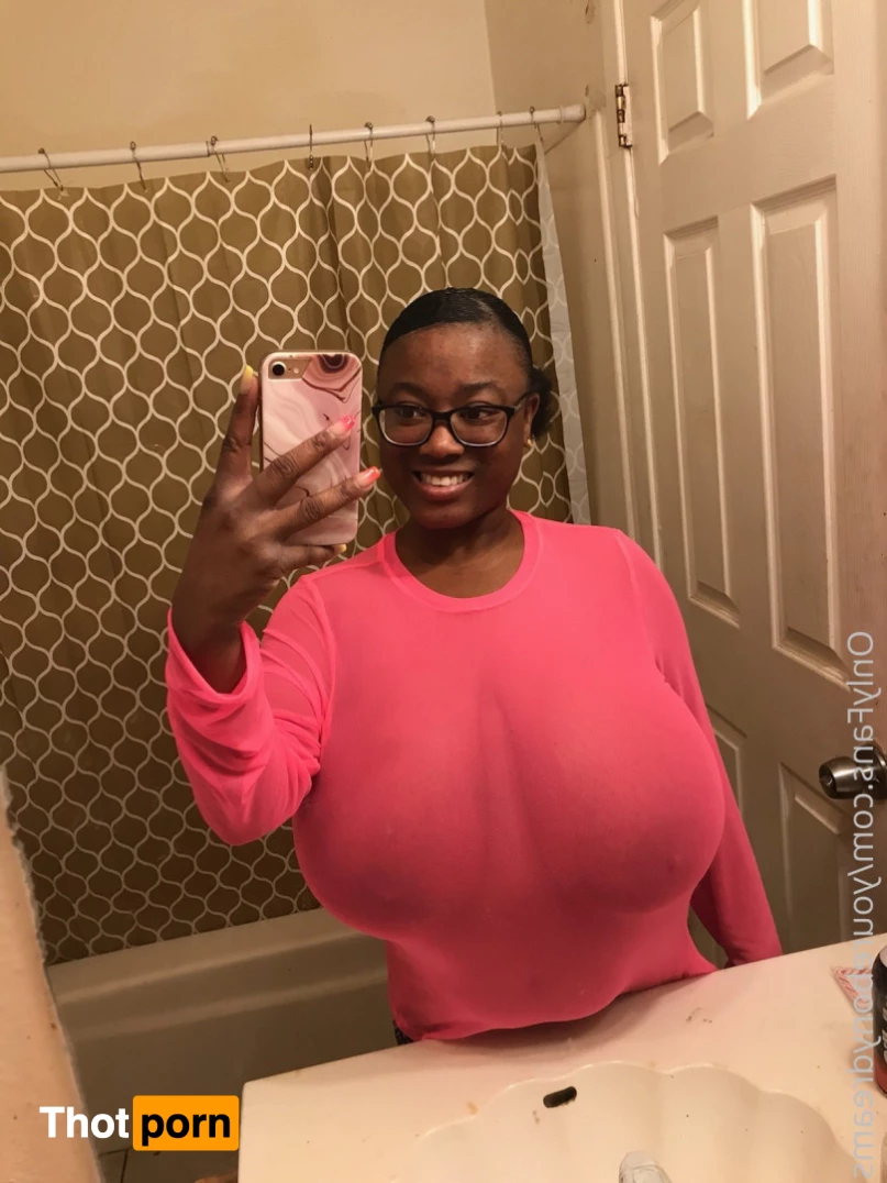 I Dream of Ebony 6940920