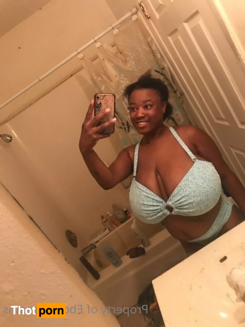 I Dream of Ebony 6940929