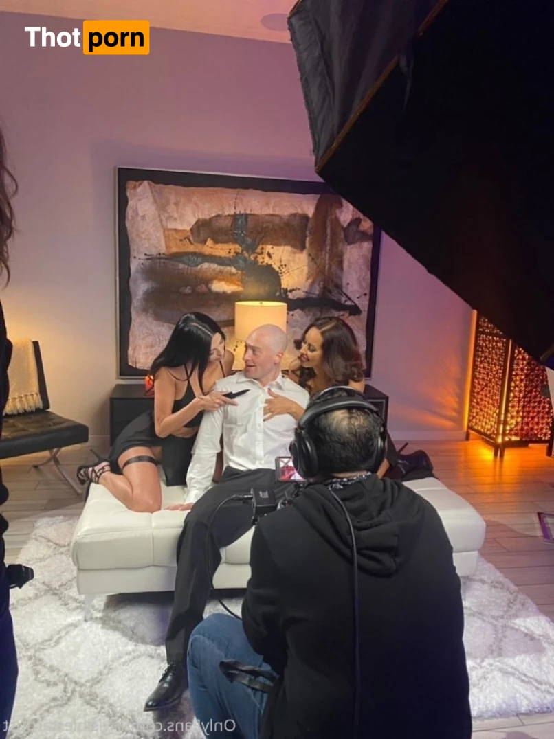 Isis Azelea, Isis Love InvisibleStardust 9645773