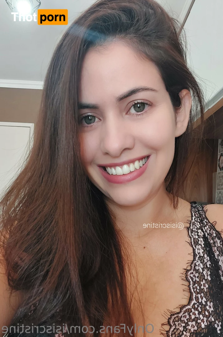 Isis Cristine 10490679