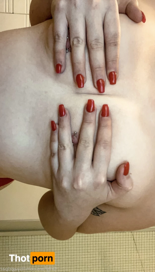 itsyagirlpaz 🍑 7373020