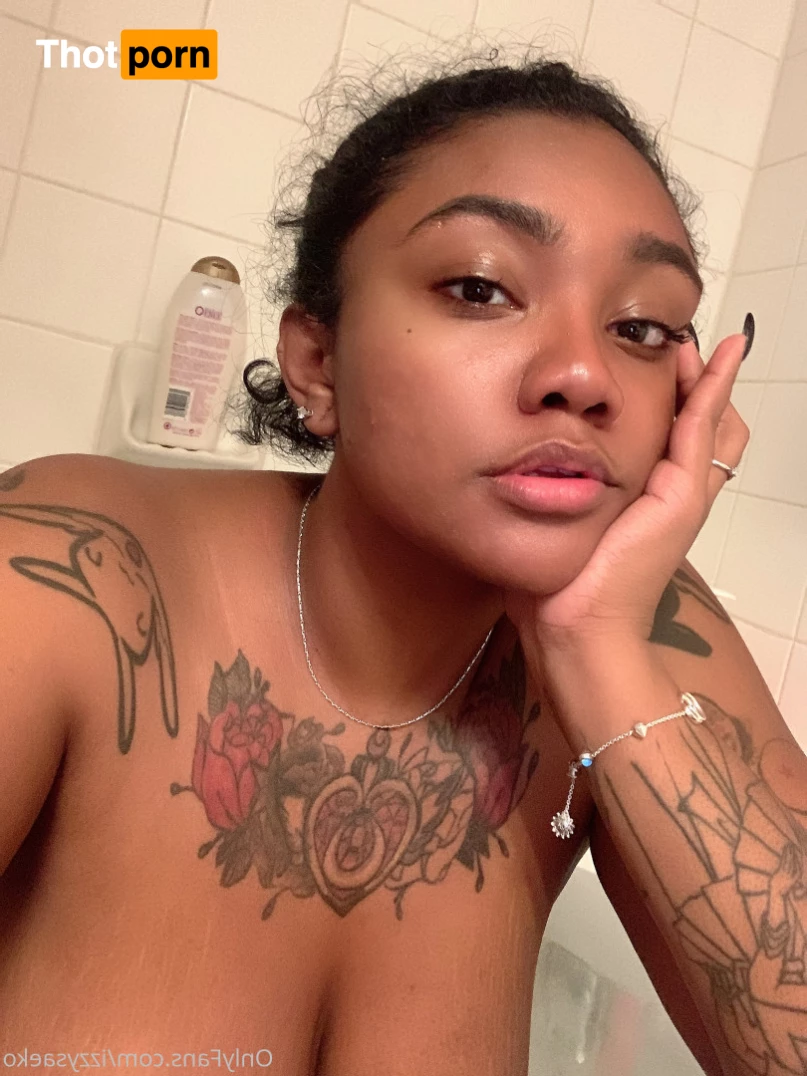 Isabella Saeko 7570976