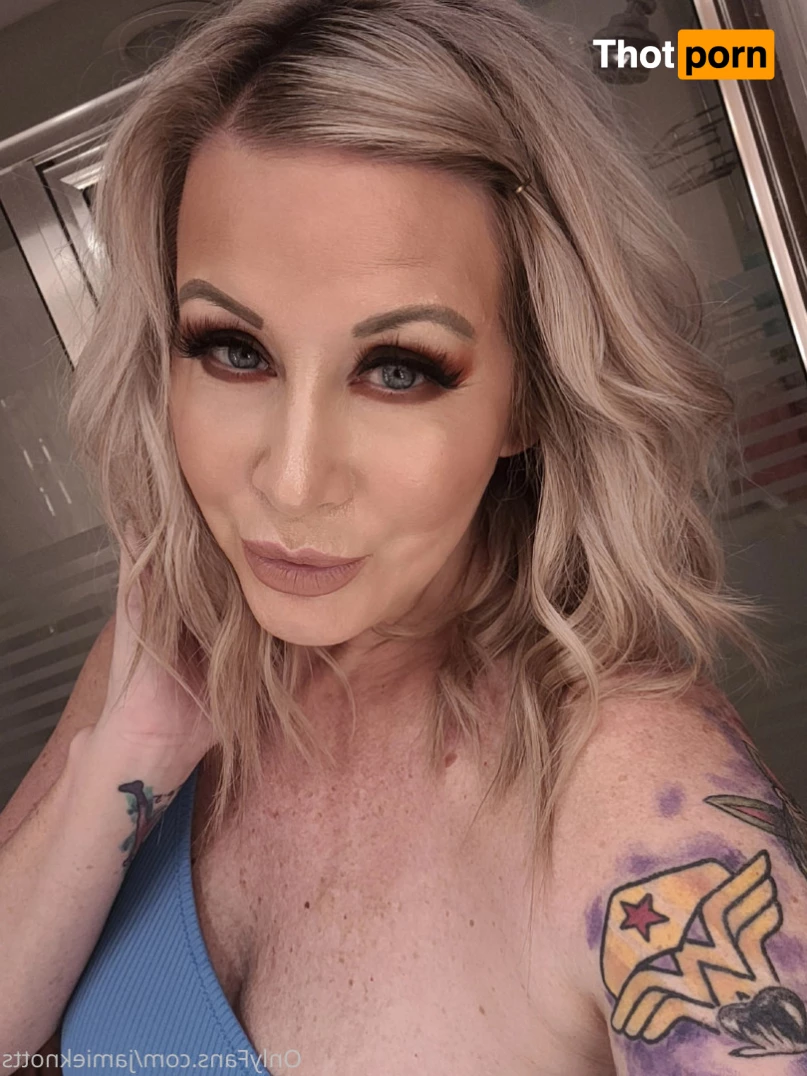 👑Jamie Knotts "The Knotty Bunny" 7565827