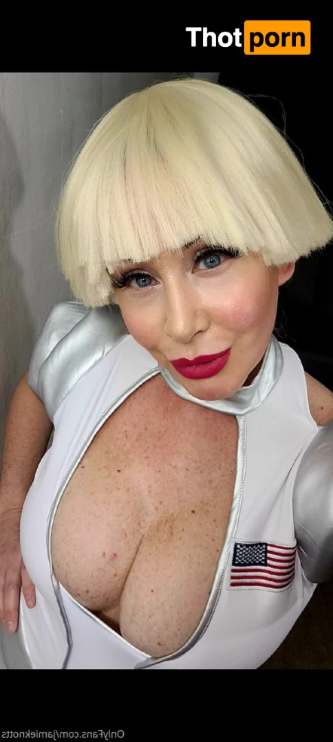 👑Jamie Knotts "The Knotty Bunny" 7566097