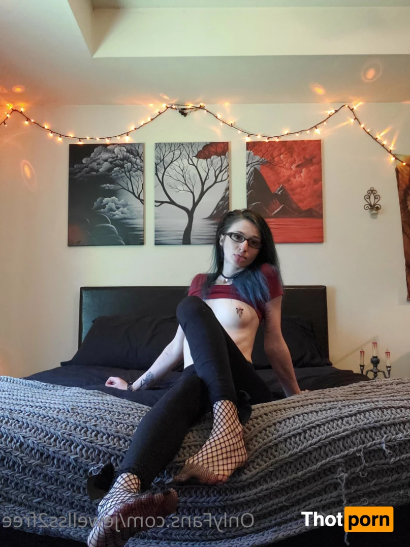 Jewellss2free 7414730