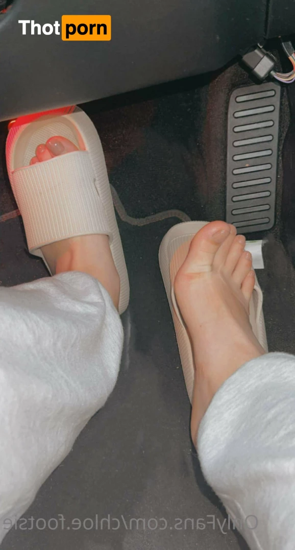 Kayla's Toes 7343968