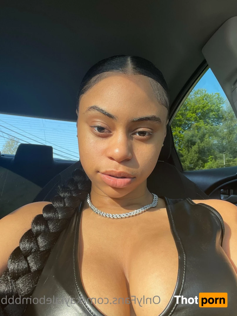 Kaylalebomb 10489470