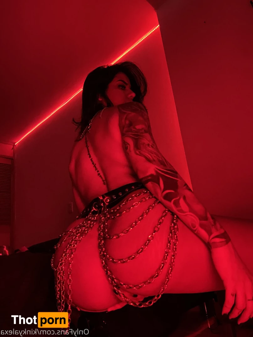 KinkyAlexa 7046189