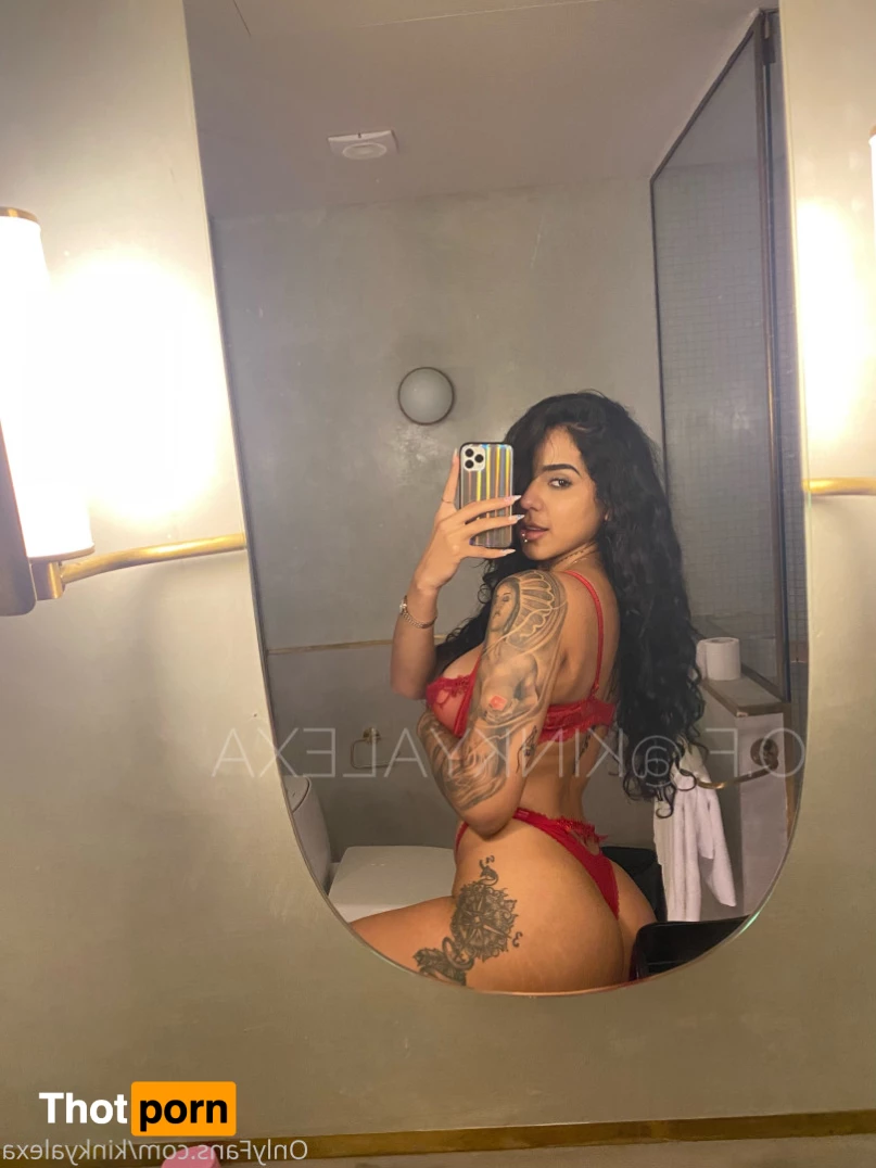 KinkyAlexa 7046547