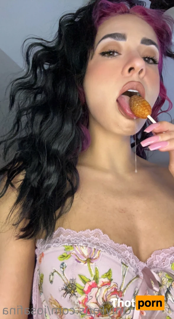 Josie Ann 🐰 11671368