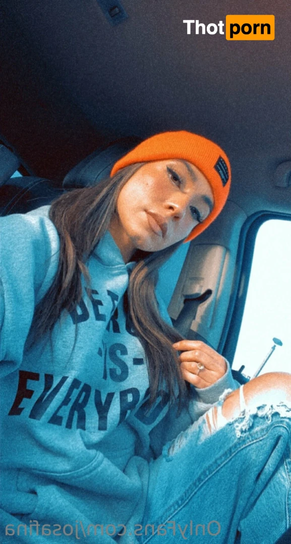 Josie Ann 🐰 11691885