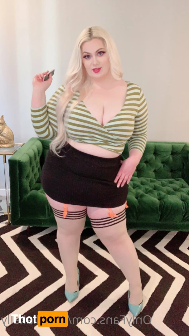 Klaudia Kelly 7342585