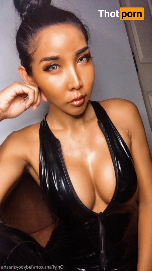 LadyboyShaSha 6915355