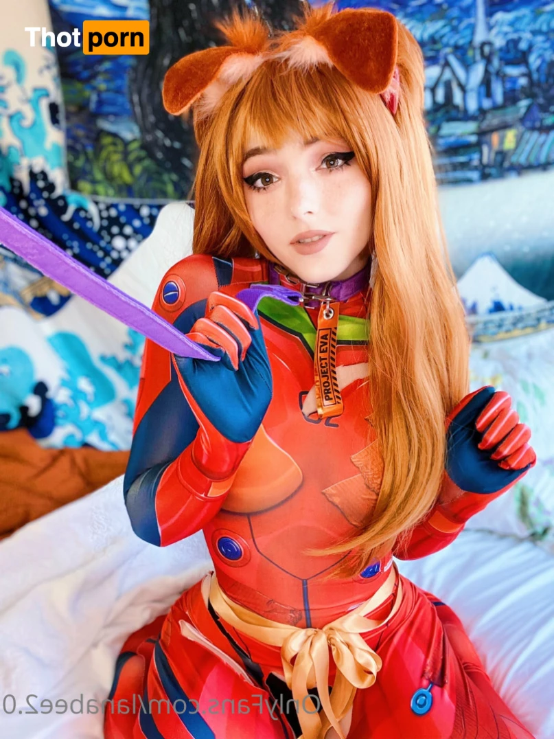 Lana Bee (they/them) the free account 10489302