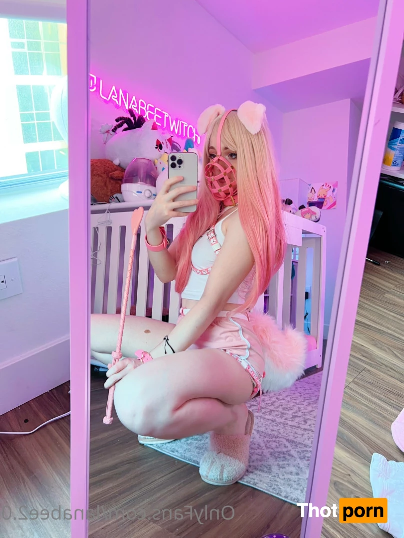 Lana Bee (they/them) the free account 10489378