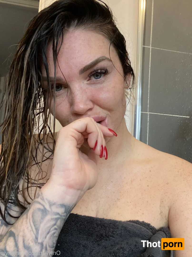 BOOBS, BUM , FEET &amp; FRECKLES 🇬🇧 7607564