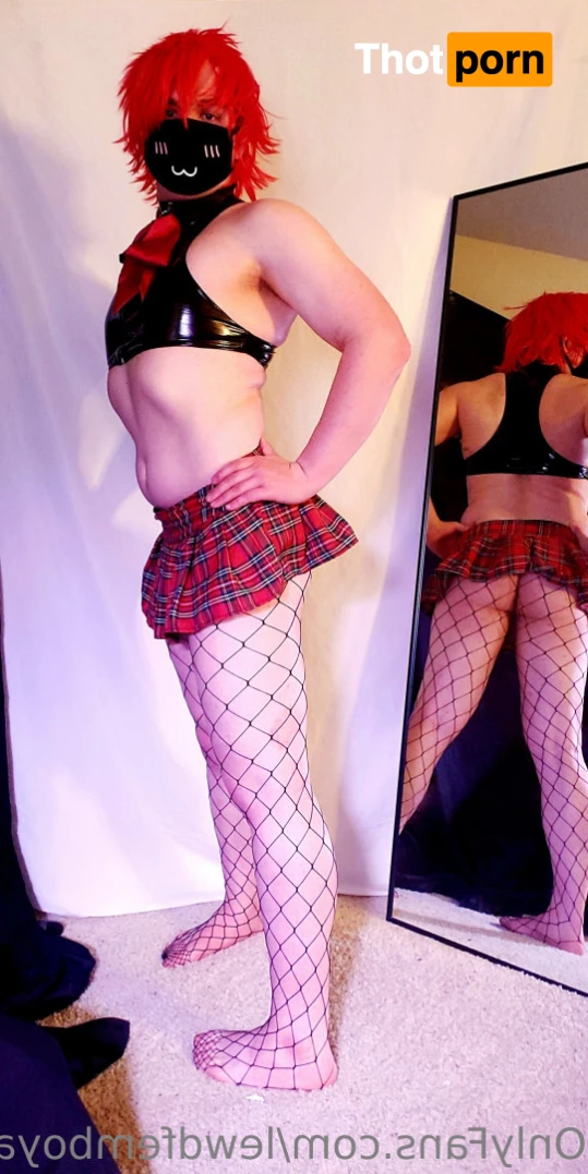 Lewd Femboy Airhead 10571047