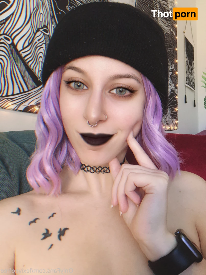 SLIMTHICK GOTH BABE 🥵 FREE 7020531